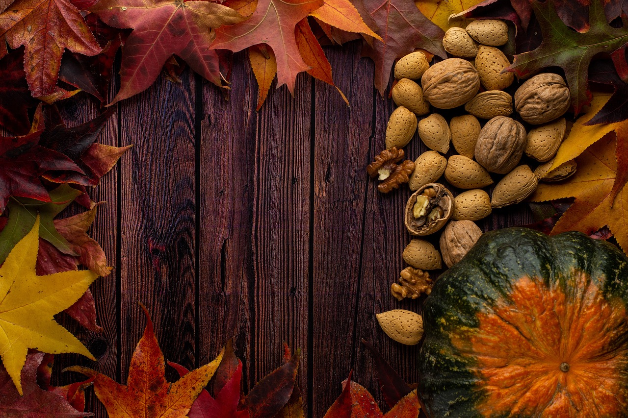leaves, nuts, pumpkin-6289817.jpg